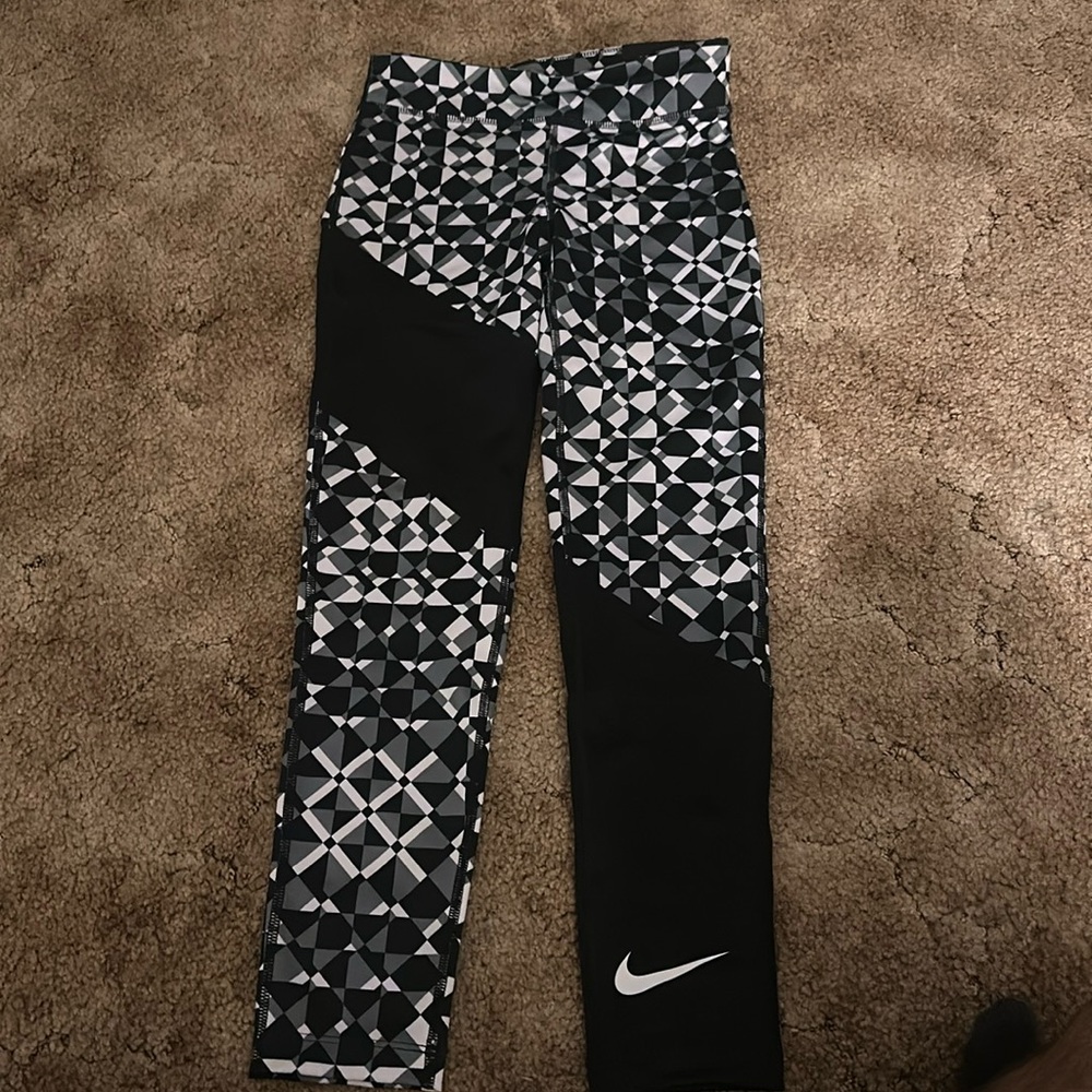 Nike Tight Fit Leggings